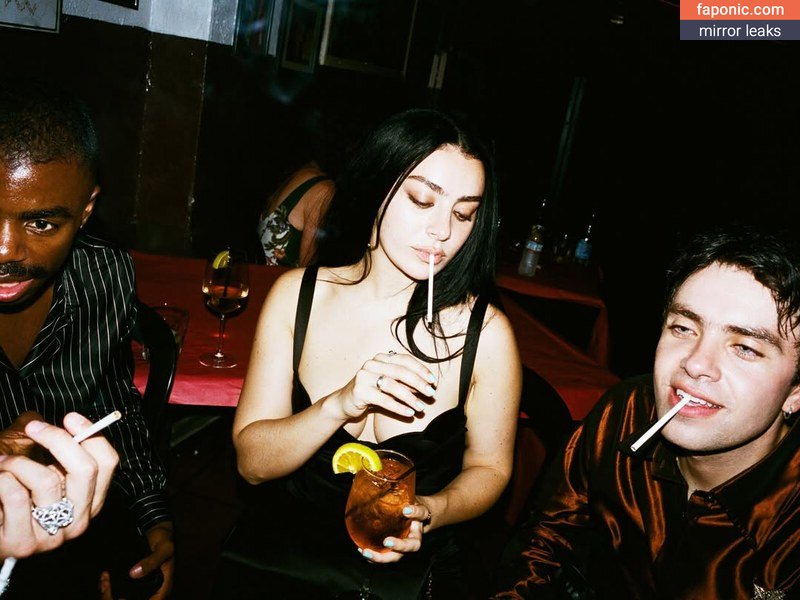 Charli XCX, charli_xcx, charlignarly, charlixcx, https: Naakte Lekken OnlyFans Foto #18