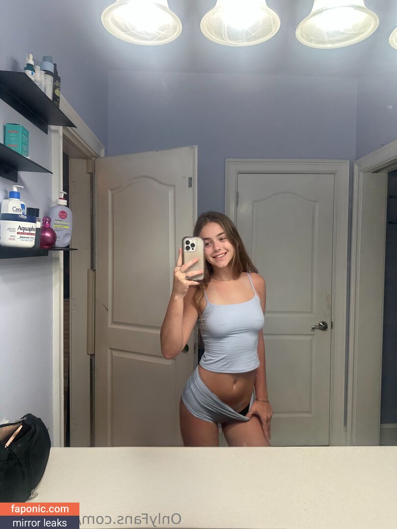 clarareese, hello_clarareese Naakte Lekken OnlyFans Foto #18