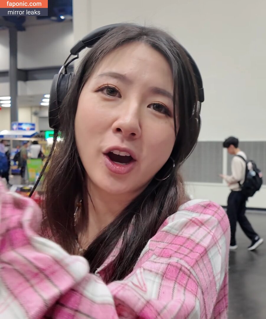 Fuslie, Leslie Naakte Lekken  Foto #926