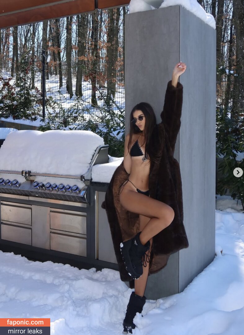 Carla_anghel_, Isabel_anghel Naakte Lekken  Foto #13