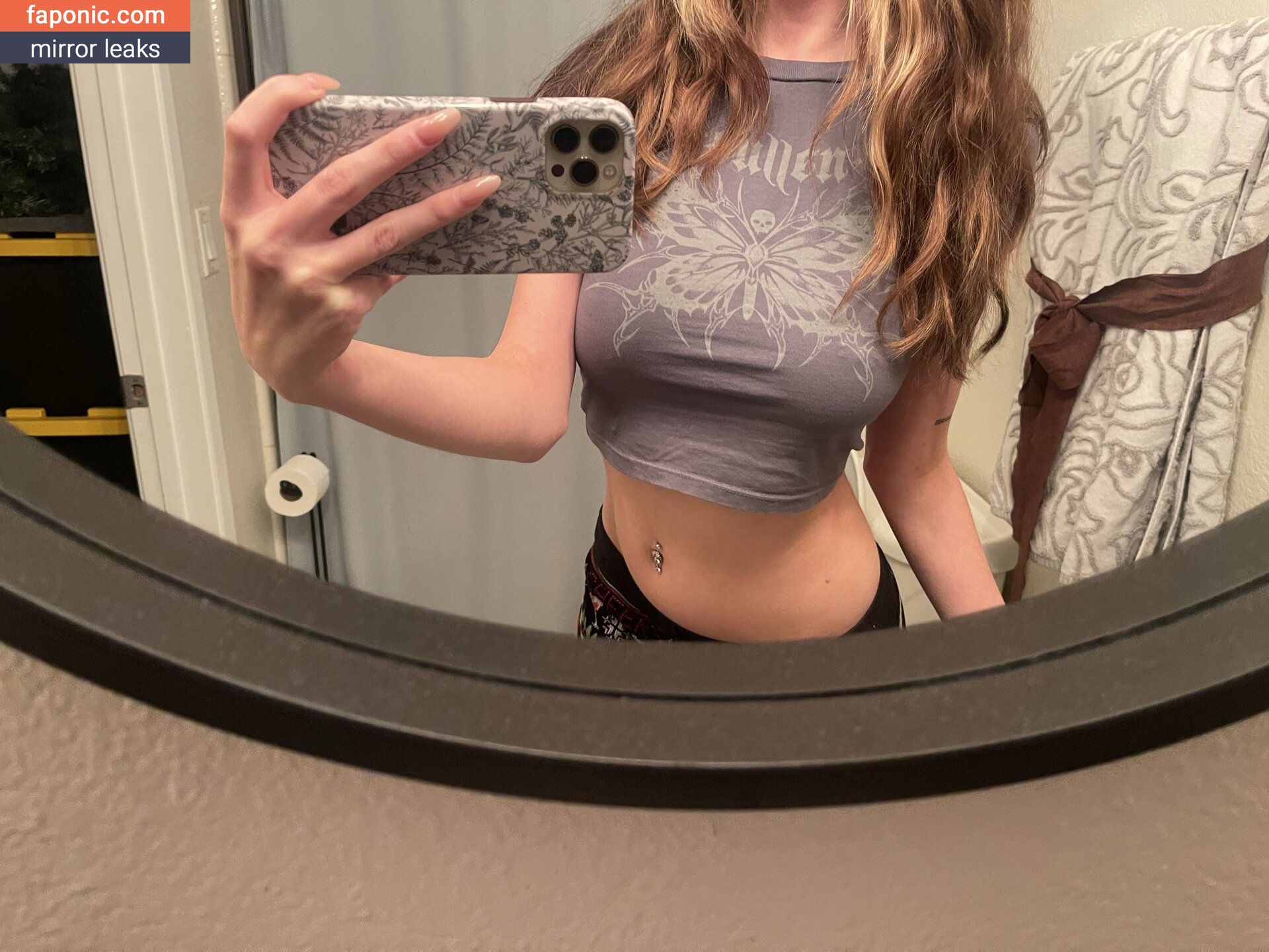 Littleteasers Naakte Lekken OnlyFans Foto #1
