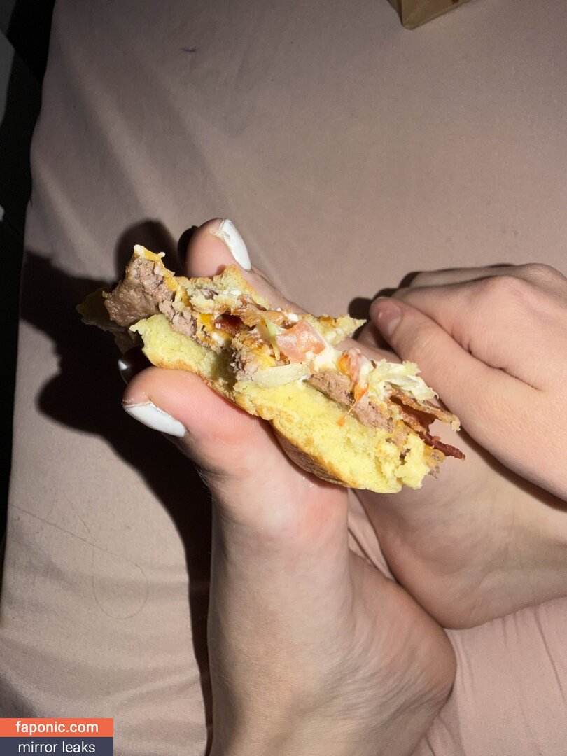 Littleteasers Naakte Lekken OnlyFans Foto #13
