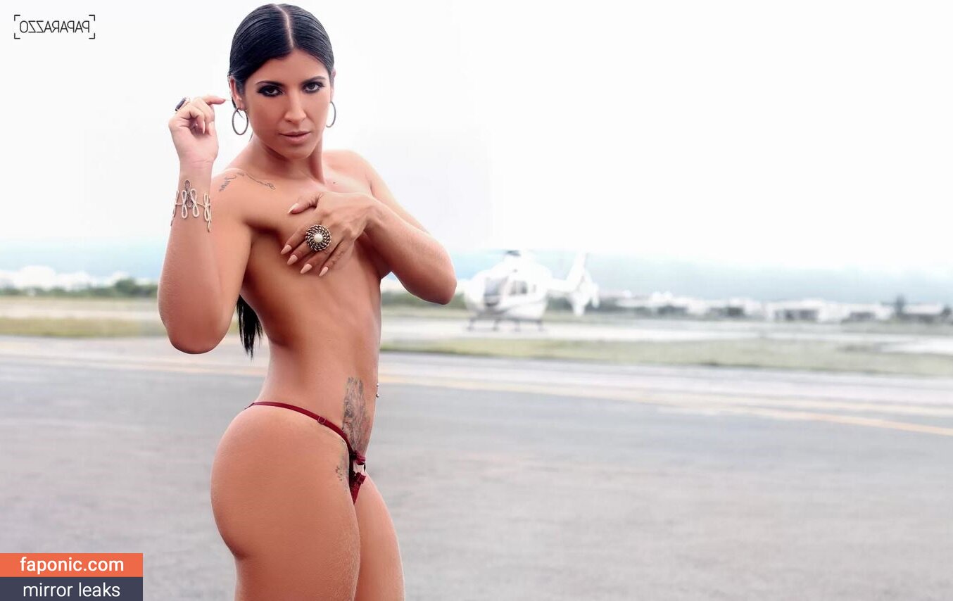 Priscila Pires Naakte Lekken  Foto #3