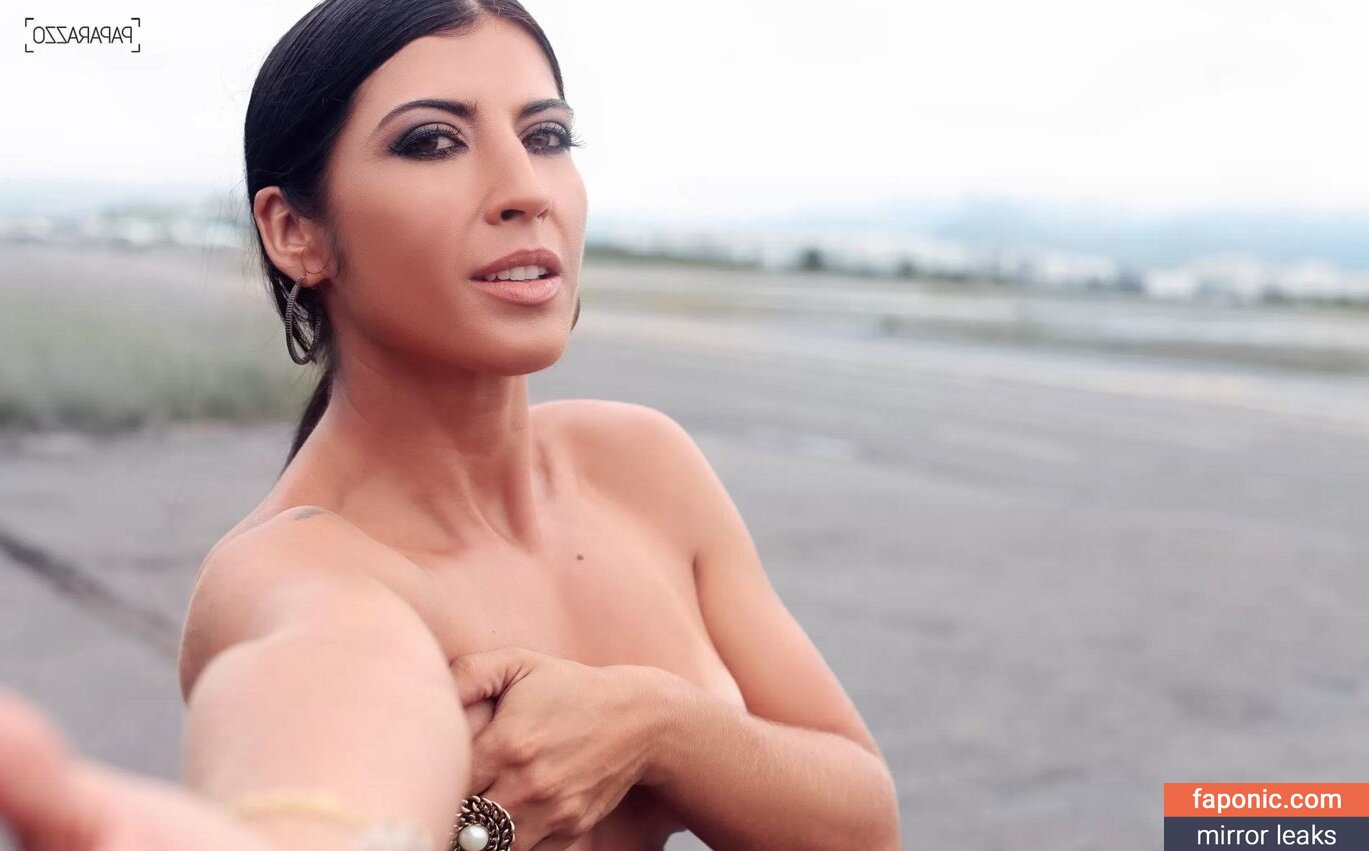 Priscila Pires Naakte Lekken  Foto #4
