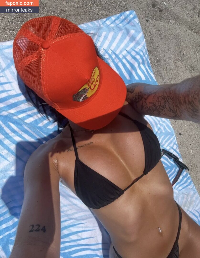 Petitetattedplati, Ronika Eskins, ronika_eskins Naakte Lekken OnlyFans Foto #61