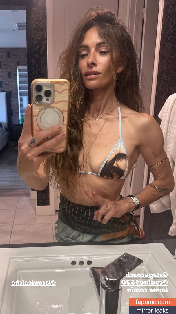 Sarah Shahi, sarahshahi Naakte Lekken  Foto #53
