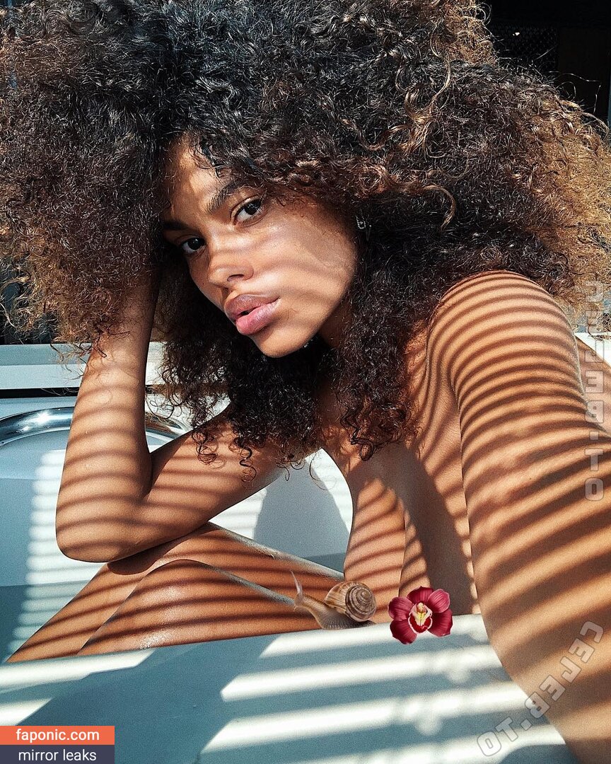 Tina Kunakey, tinakworld, tinariccia Naakte Lekken  Foto #21