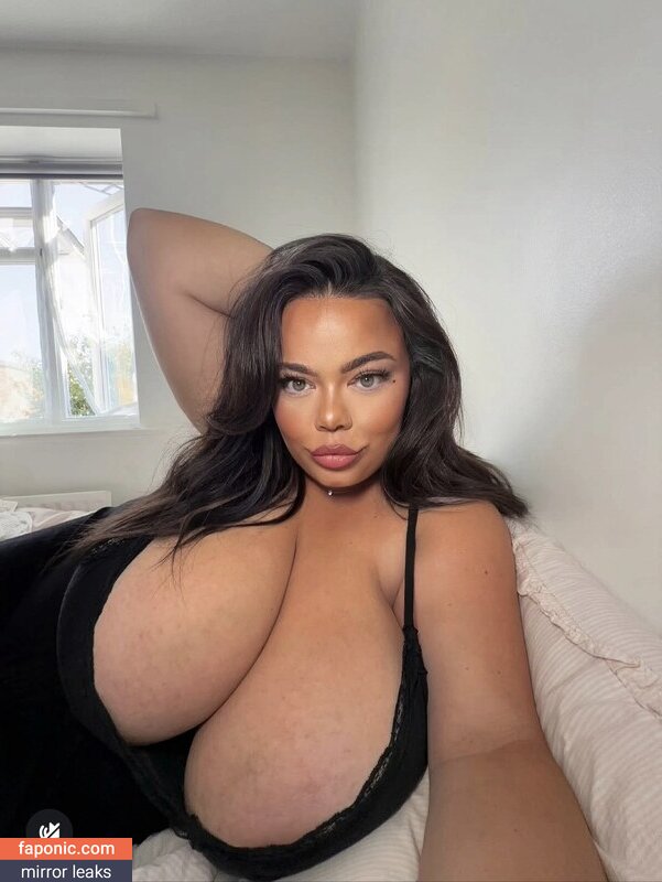 cescax, francescahayden, xbunny_rosex Naakte Lekken OnlyFans Foto #7