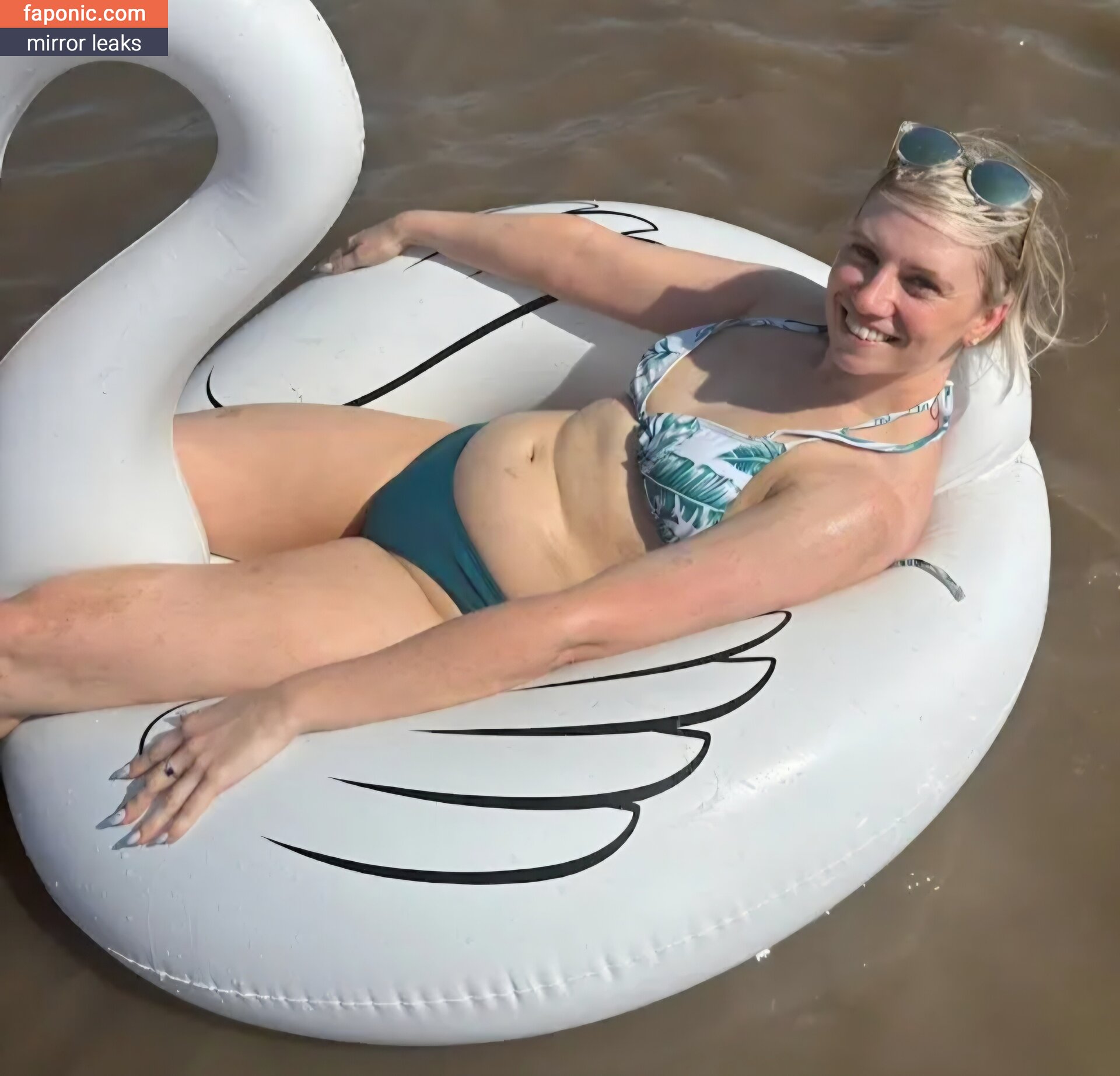 Jodie Marie ASMR, jodiemarieasmr Naakte Lekken  Foto #7