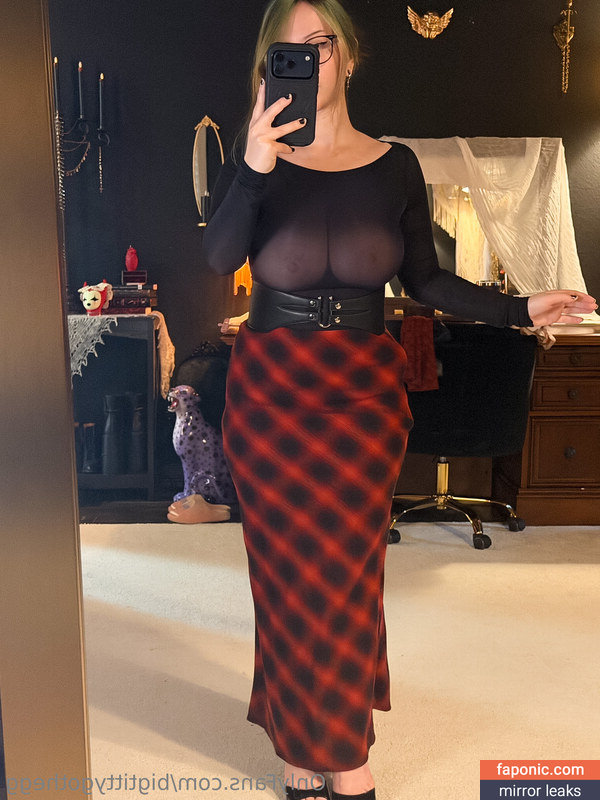 Bigtittygothegg, goth.egg, goth__egg, https: Naakte Lekken OnlyFans Foto #119