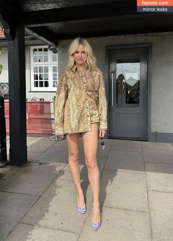 Pixie Lott, pixielott Naakte Lekken  Foto #30