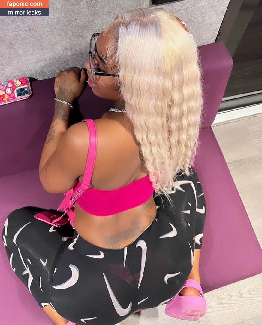 Sexxy Red, sexyred_mc, sexyyred Naakte Lekken OnlyFans Foto #24