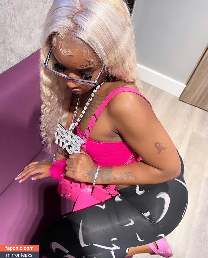 Sexxy Red, sexyred_mc, sexyyred Naakte Lekken OnlyFans Foto #26