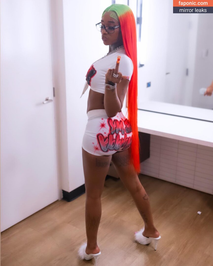 Sexxy Red, sexyred_mc, sexyyred Naakte Lekken OnlyFans Foto #36