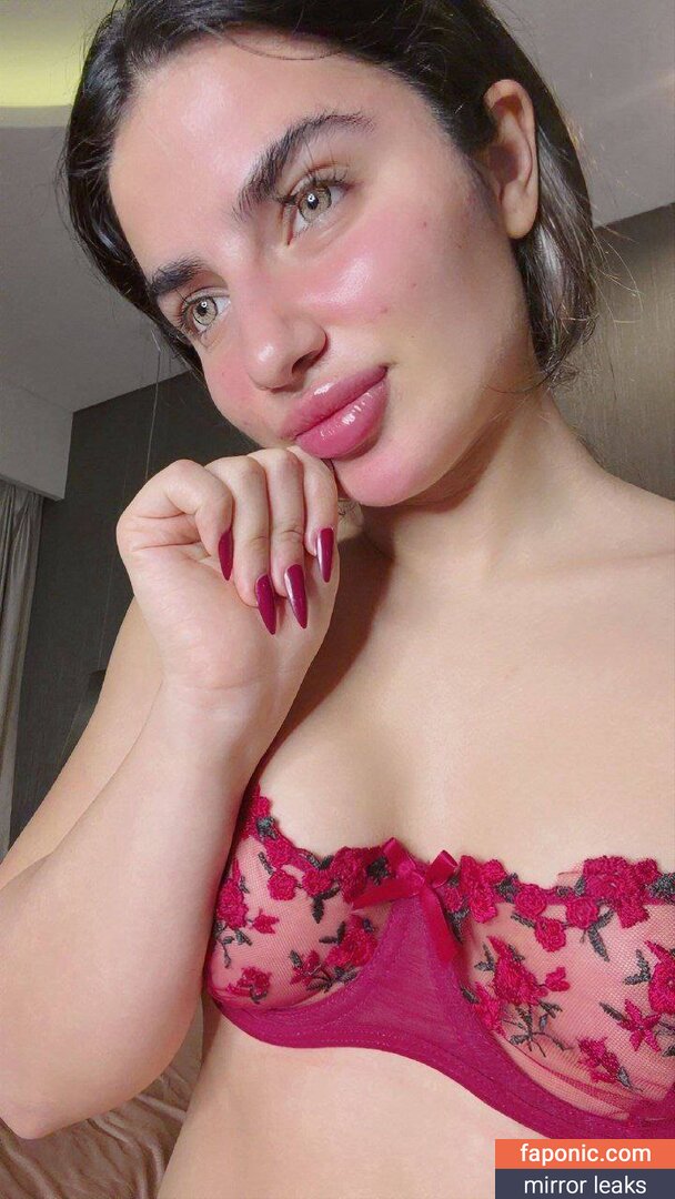 Lynaritaa, https:, thereallyna Naakte Lekken OnlyFans Foto #2