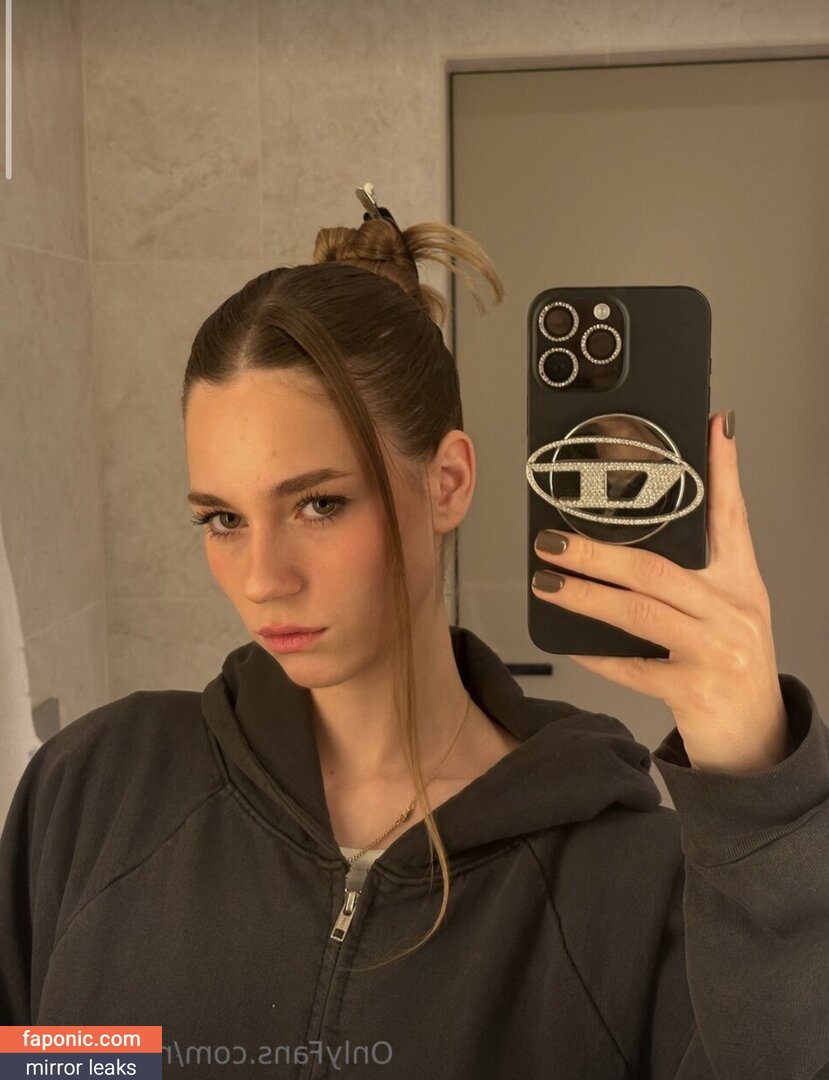 Anna Malyg0n, mmollyyy.ann Naakte Lekken  Foto #263
