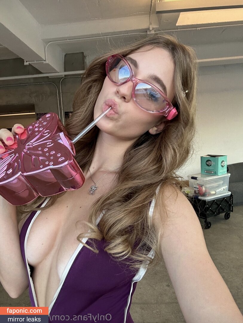 Anna Malyg0n, mmollyyy.ann Naakte Lekken  Foto #293