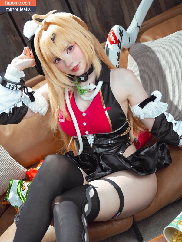 PeachMilky, PeachMilky_, peachmilkycosplay, peachmilkytea Naakte Lekken OnlyFans/Patreon Foto #313