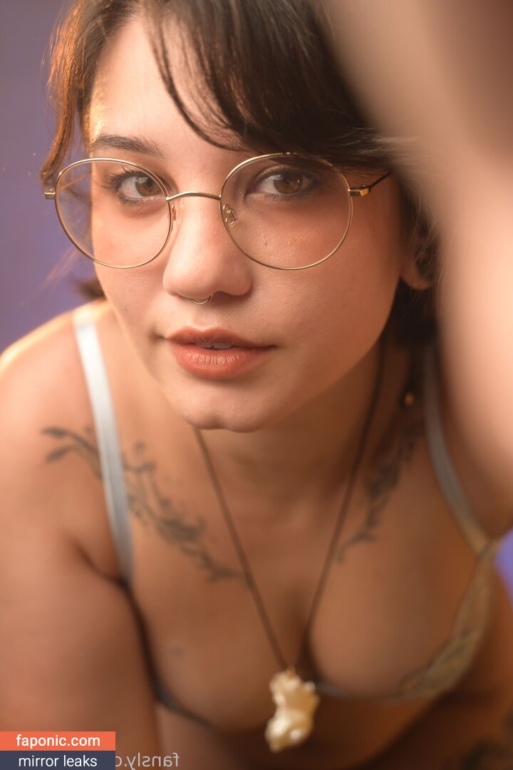 SuniDey Naakte Lekken Patreon Foto #22