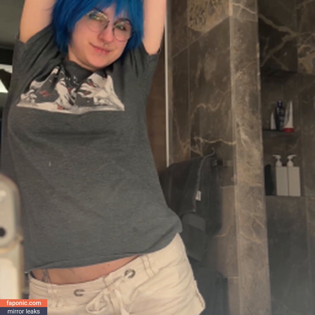 Lyra Crow, lyracr0w0 Naakte Lekken OnlyFans Foto #314