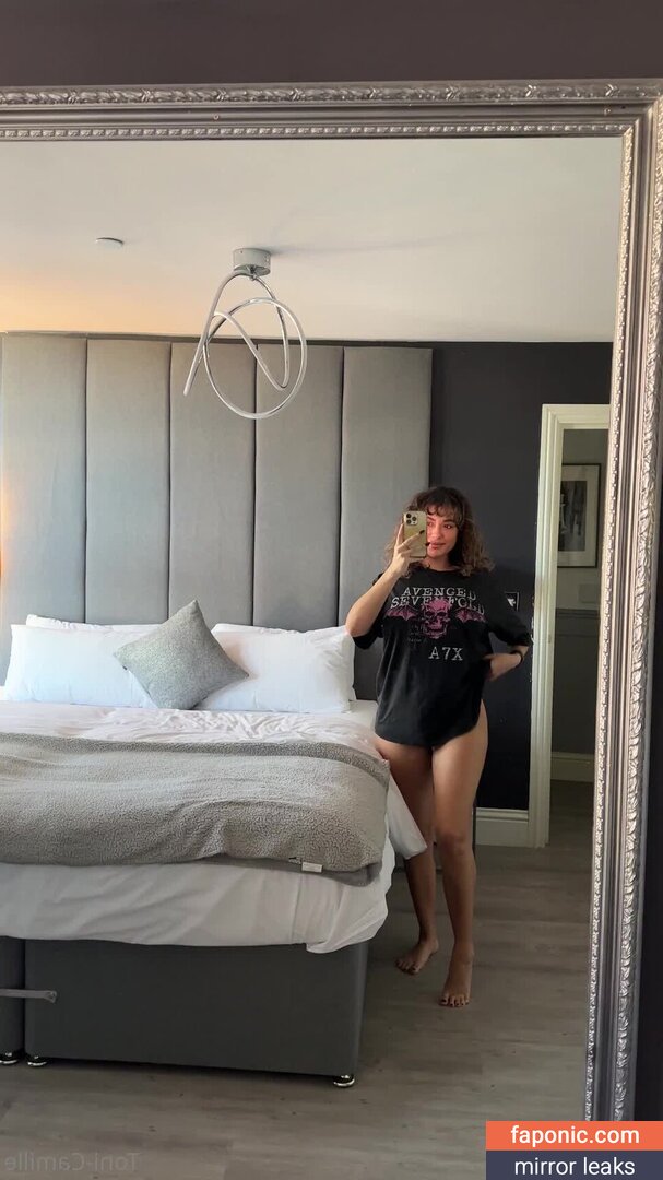 Toni-Camille, toni_camille_fan_page_ Naakte Lekken OnlyFans Foto #11