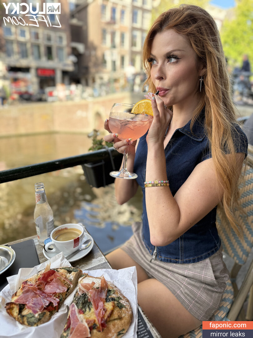 Elly Clutch, PeachGoneWild, ellyclutch, ellyclutchh Naakte Lekken OnlyFans Foto #139