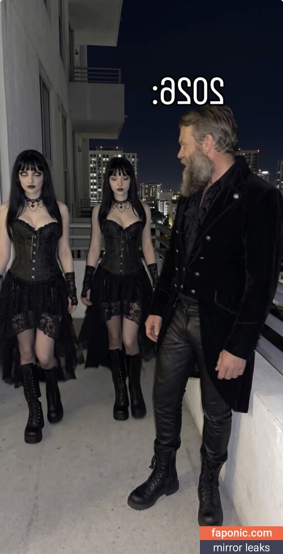 Emily Black, emilyblack.goth, https: Naakte Lekken  Foto #1