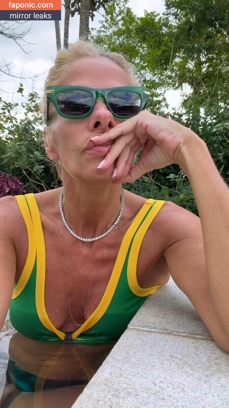 Adriane Galisteu, galisteuoficial Naakte Lekken  Foto #330