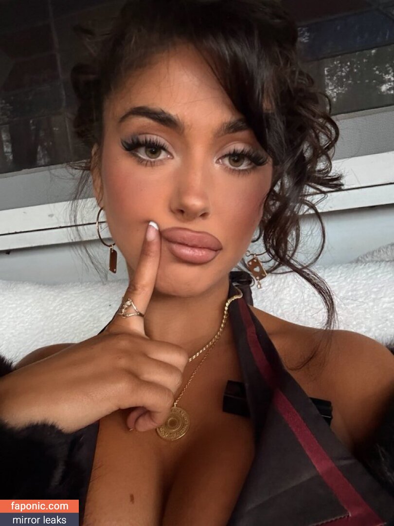 bbyashli Naakte Lekken  Foto #2
