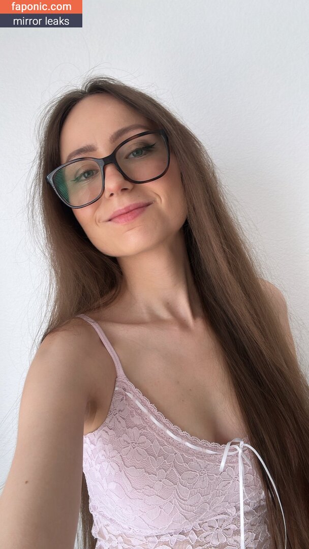 https:, iiiZwerg Naakte Lekken  Foto #12