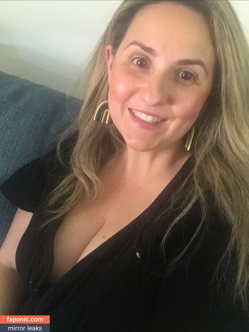 Miriam Holme